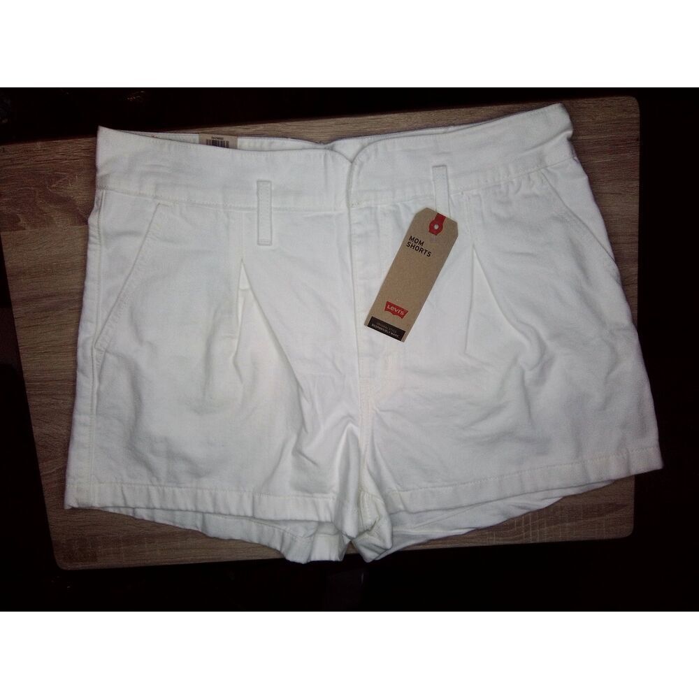Levi's High Rise Mom Shorts Relaxed A-Line Silhouette White Size 34